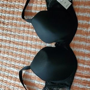 40C black lace avenue back smoother bra NWOT